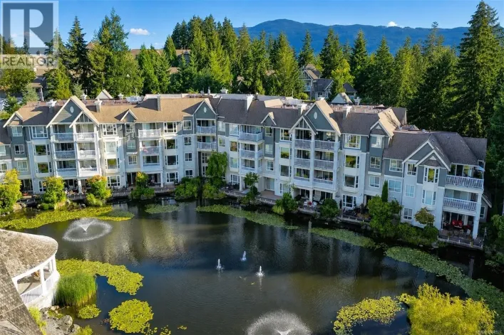 215 5650 Edgewater Lane, Nanaimo