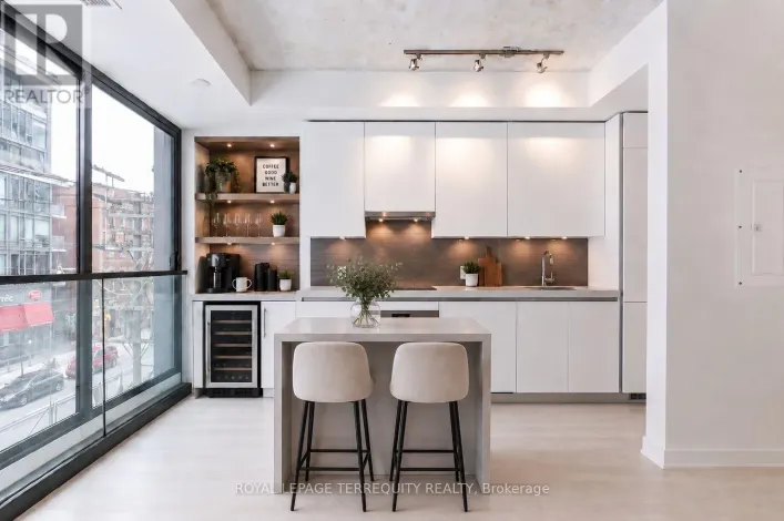 215 - 629 KING STREET W, Toronto