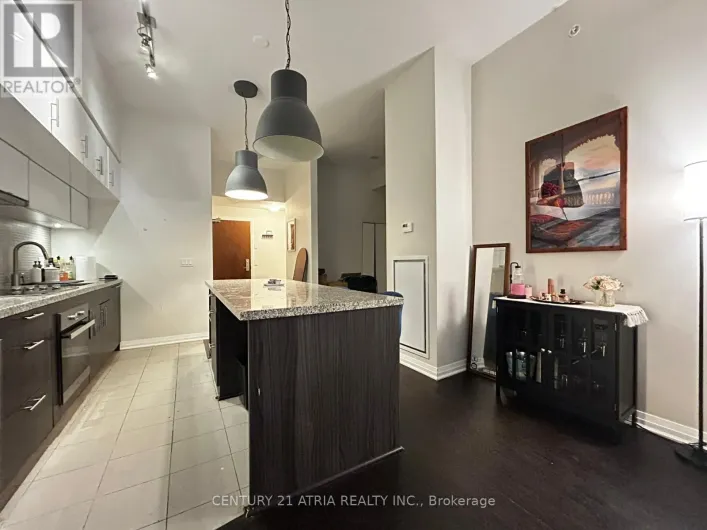 215 - 8 MERCER STREET, Toronto