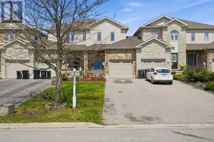 215 BANTING CRESCENT, Essa