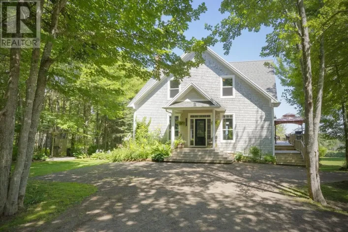 215 Buffalo Road, Rustico