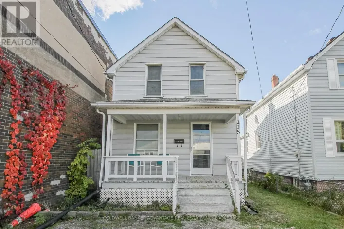 215 BURGAR STREET, Welland