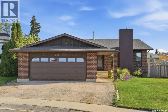 House for sale: 215 CALDWELL COURT, Saskatoon