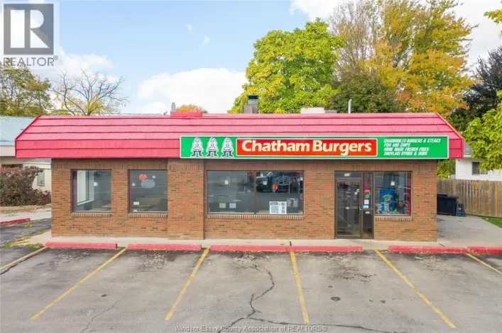 215 GRAND AVENUE West, Chatham