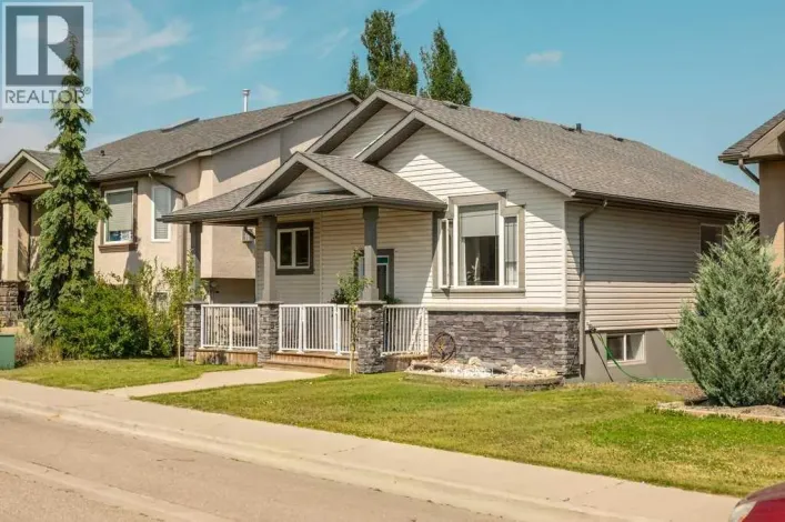 215 Grand River Boulevard W, Lethbridge