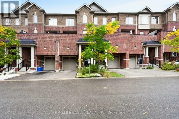 215 HARDING PARK STREET, Newmarket