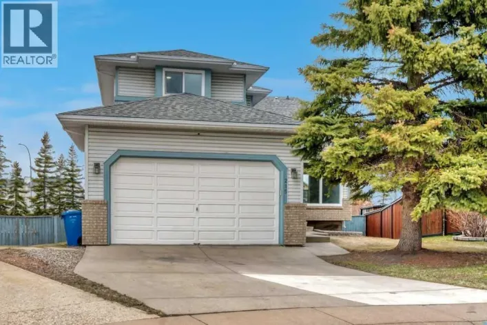 215 Hawktree Circle NW, Calgary