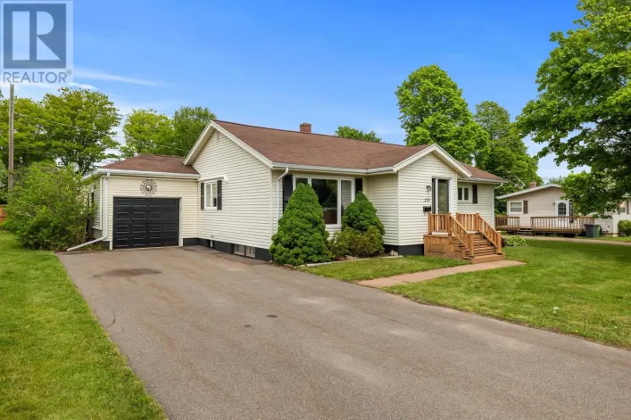 215 Maple Avenue, Summerside