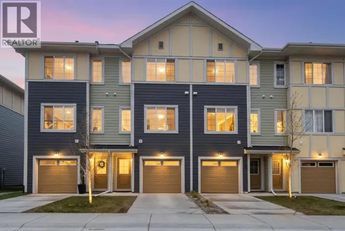 215 Marquis Lane SE, Calgary