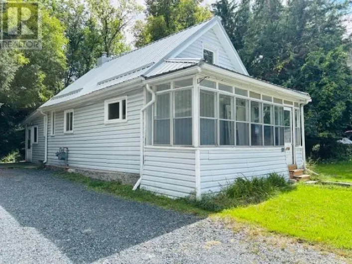 215 Matheson St N, Kenora