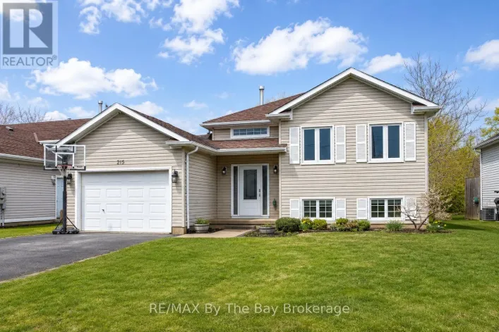 215 MONTREAL STREET, Clearview