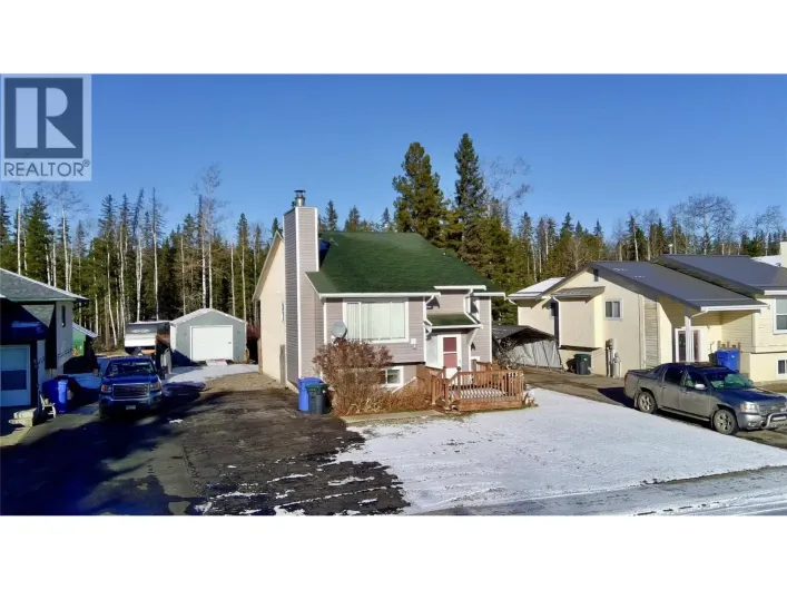 215 Peace River Crescent, Tumbler Ridge
