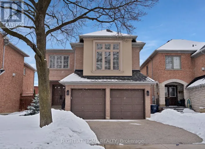 215 QUEENSLEA AVENUE, Toronto