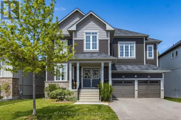 215 ROY DRIVE, Clearview
