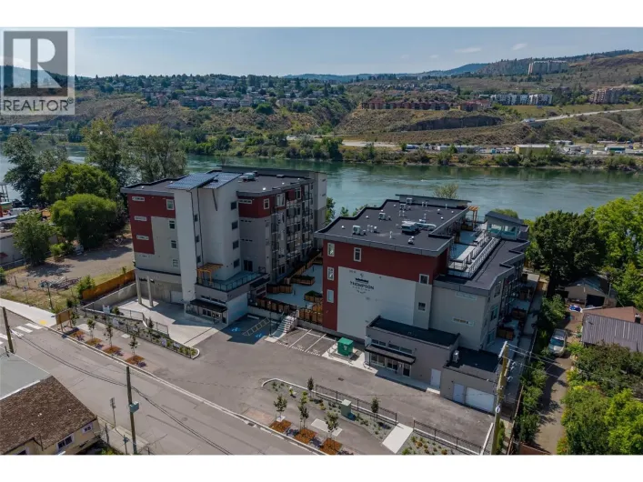 Apartment for sale: 215 ROYAL Avenue Unit# 204, Kamloops