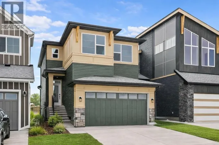 215 Silver Spruce Grove SW, Calgary