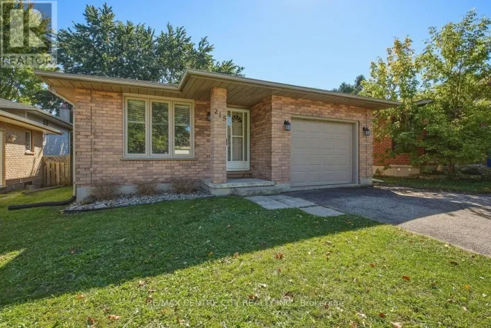 215 WALMER GROVE, London North