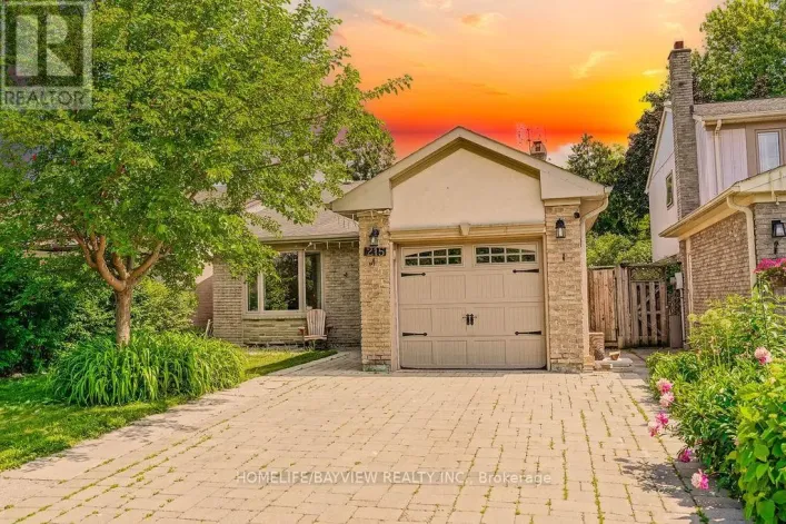 215 WELDRICK ROAD W, Richmond Hill