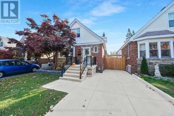 215 WEXFORD AVENUE S, Hamilton