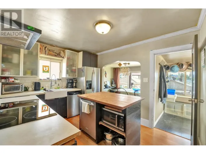 2150 NANAIMO STREET, Vancouver