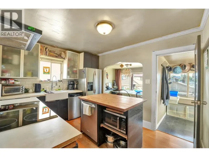 2150 NANAIMO STREET, Vancouver