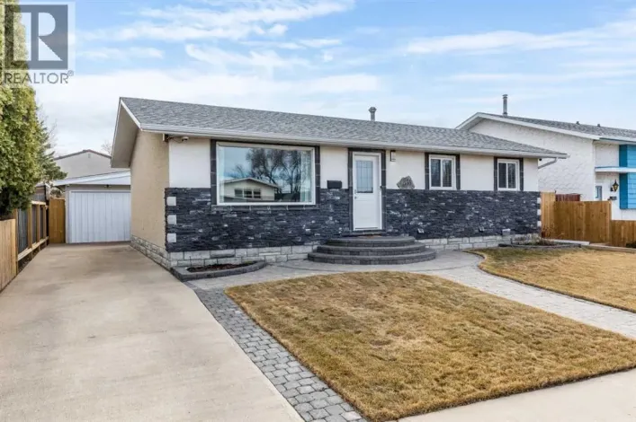 2155 24 Street SE, Medicine Hat