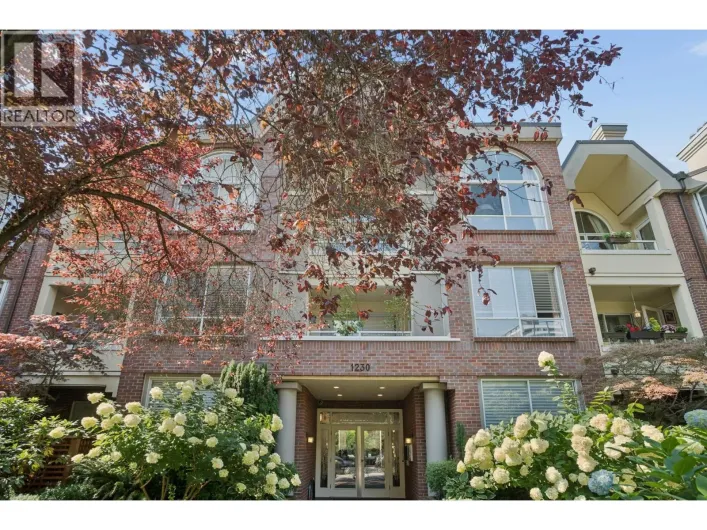216 1230 HARO STREET, Vancouver