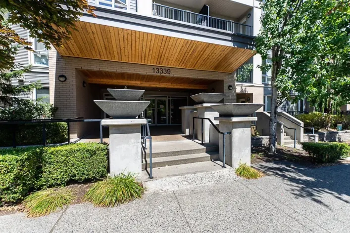 216 13339 102A AVENUE, Surrey