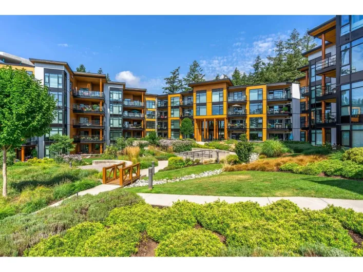 216 14855 THRIFT AVENUE, White Rock