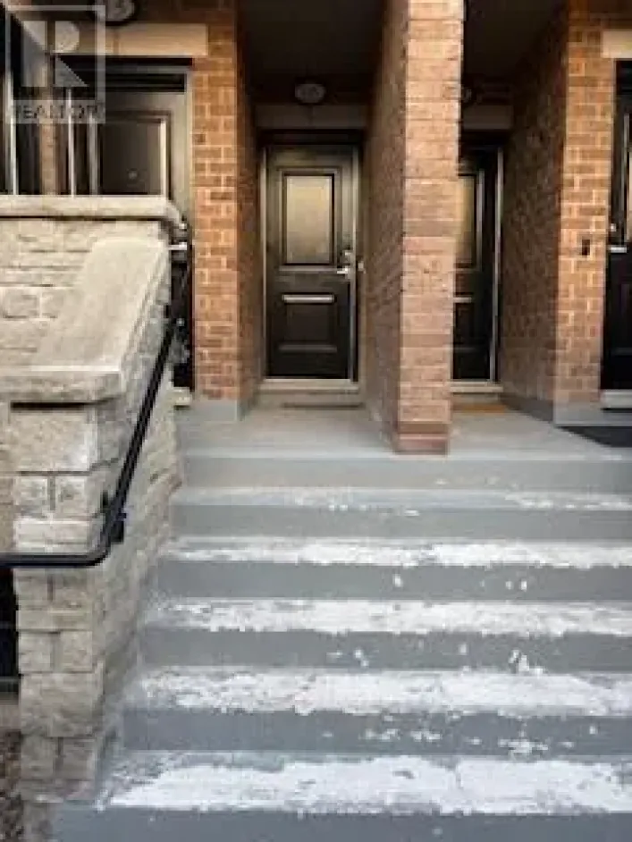 216 - 198 PINE GROVE ROAD, Vaughan