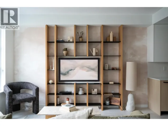 216 2045 HERITAGE PARK LANE, North Vancouver