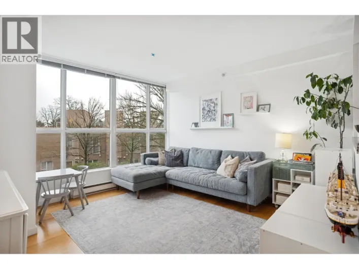 216 288 E 8TH AVENUE, Vancouver