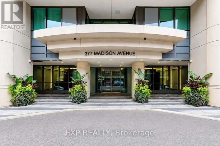 216 - 377 MADISON AVENUE, Toronto