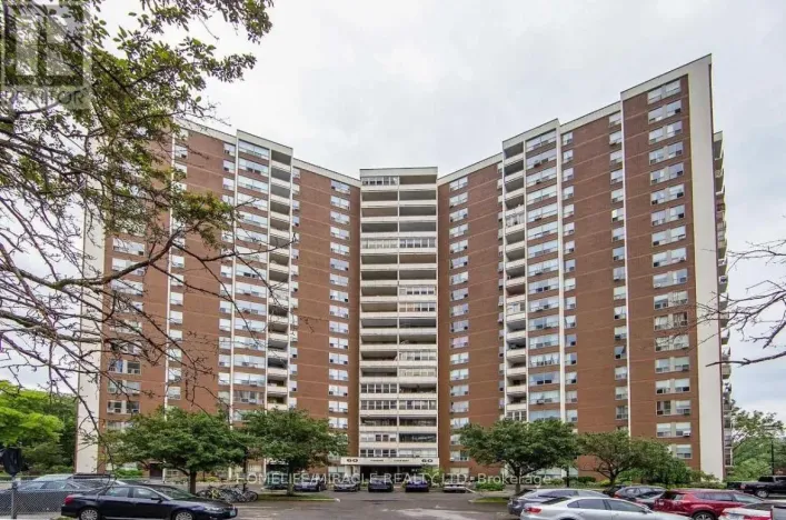 216 - 60 PAVANE LINKWAY, Toronto