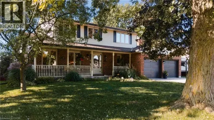 House for sale: 216 ALDERVIEW Drive, New Dundee