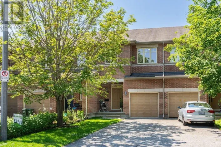 216 BADGELEY AVENUE, Ottawa