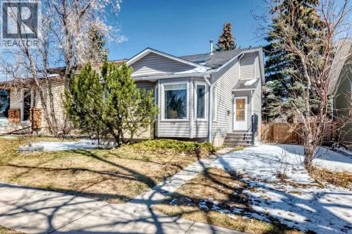 216 Hawkwood Boulevard NW, Calgary