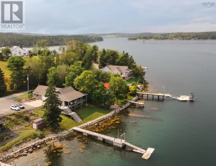 216 Hebb Point Road, Heckmans Island