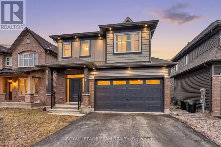 216 HELEN RAPP WAY, Ottawa