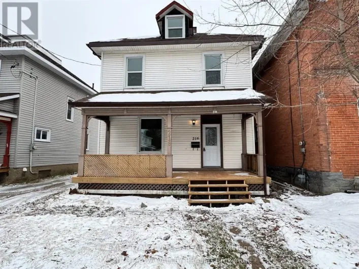 216 MARY STREET, Pembroke