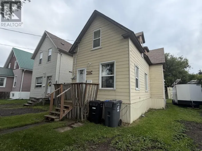 216 MCINTYRE STREET, Thunder Bay