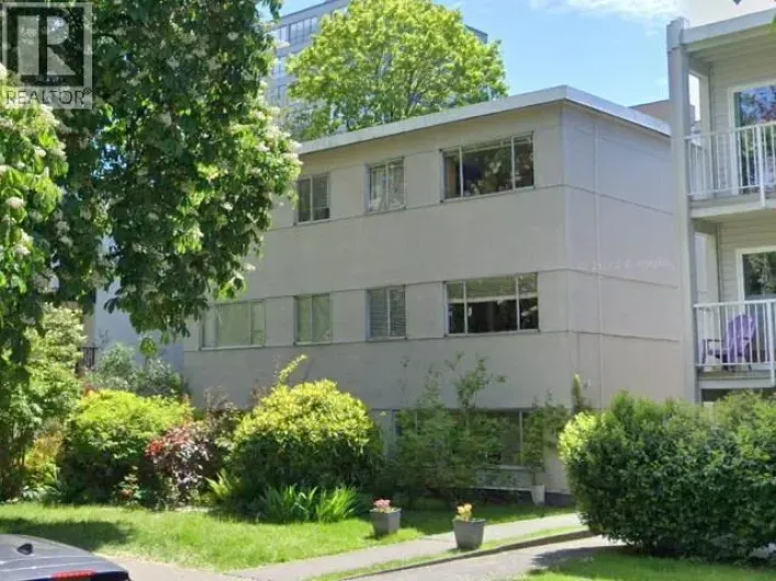 2160 W 39TH AVENUE, Vancouver