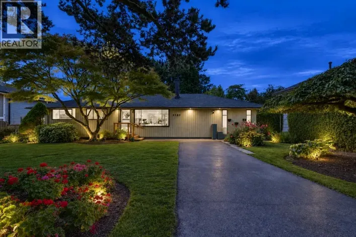 2161 FLORALYNN CRESCENT, North Vancouver