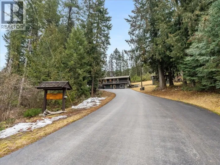 2162 Old Salmo Road, Fruitvale