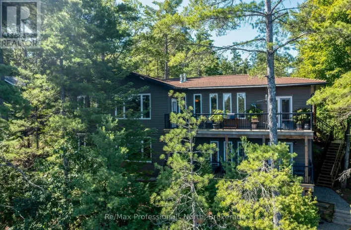 2164 169 MUSKOKA ROAD, Gravenhurst)