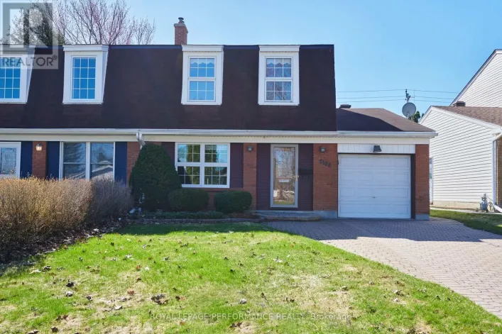 2166 BICKERTON AVENUE, Ottawa