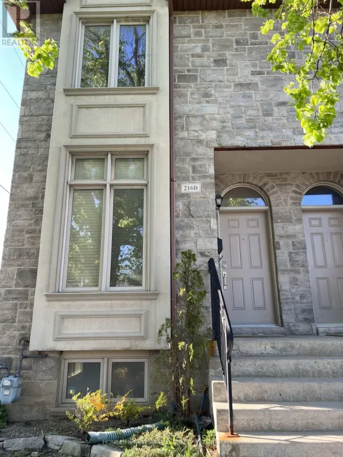 216B FINCH AVENUE W, Toronto