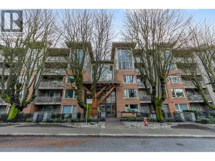 217 119 W 22ND STREET, North Vancouver