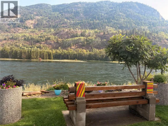 217 3RD Avenue, Castlegar