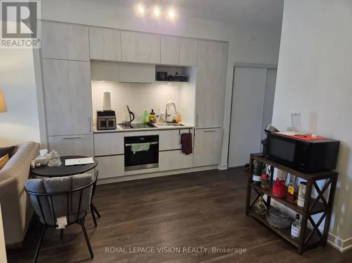 217 - 6 DAVID EYER ROAD, Richmond Hill
